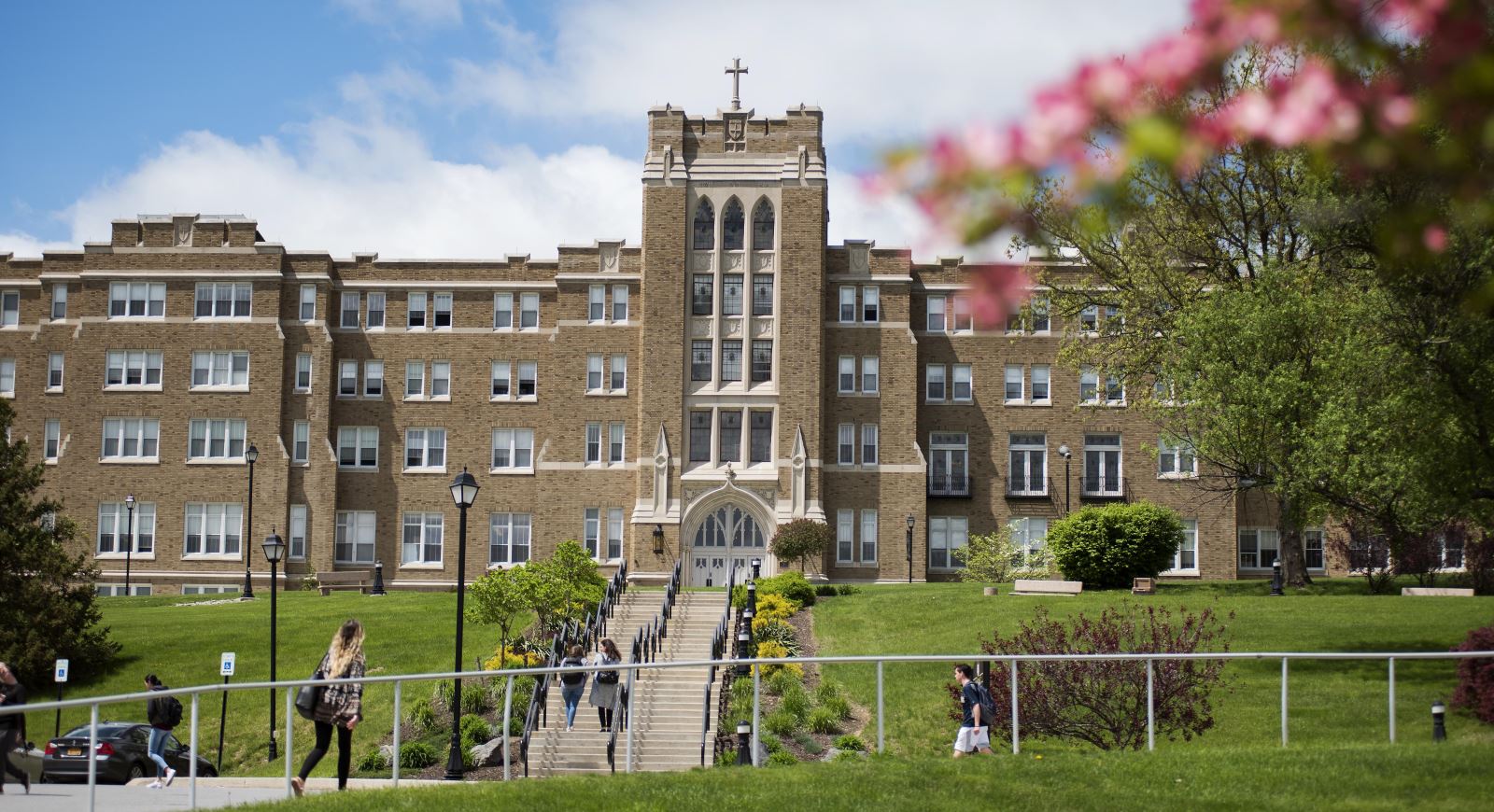 Mount Saint Mary College Undergraduate Visit Opportunities